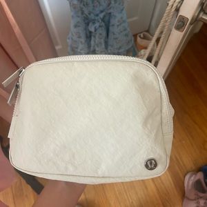 Lululemon fanny pack in an off white cream color